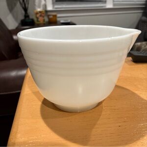 Vintage Pyrex Mixing Bowl‎ #23 White Ribbed Spout Racine WI Hamilton Beach USA